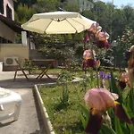 Alle Rose Barcolane Bed & Breakfast