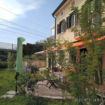 Bed and Breakfast Alle Rose Barcolane 3*